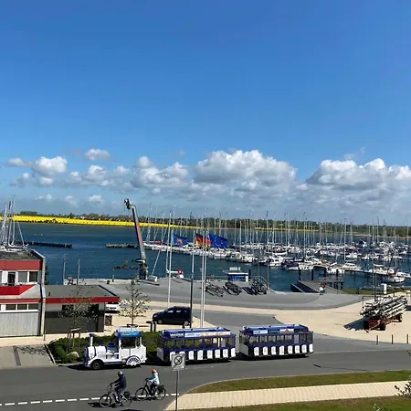 Am Yachthafen * Femern