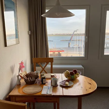 Am Yachthafen Fehmarn